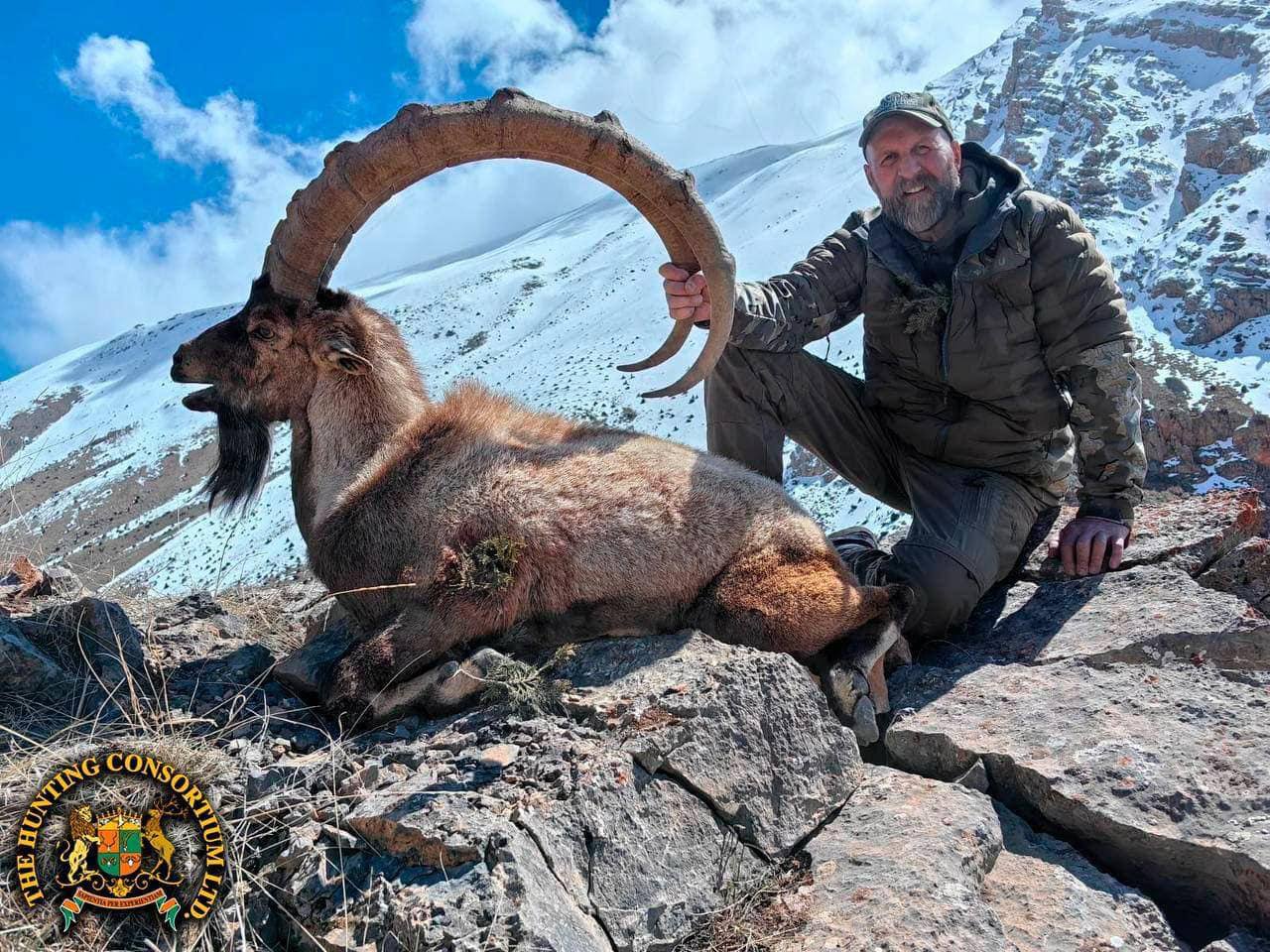 Bezoar Ibex Hunting in Turkey. The Best Bezoar Ibex Hunting in Turkey. Best outfitter for Bezoar Ibex Hunts in Turkey. Best Hunting Outfitter in Turkey.