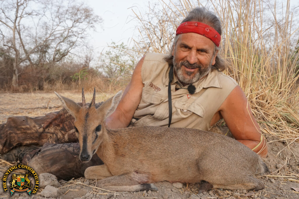 Western bush duiker hunting in Chad with Jim Shockey and Hunting Consortium